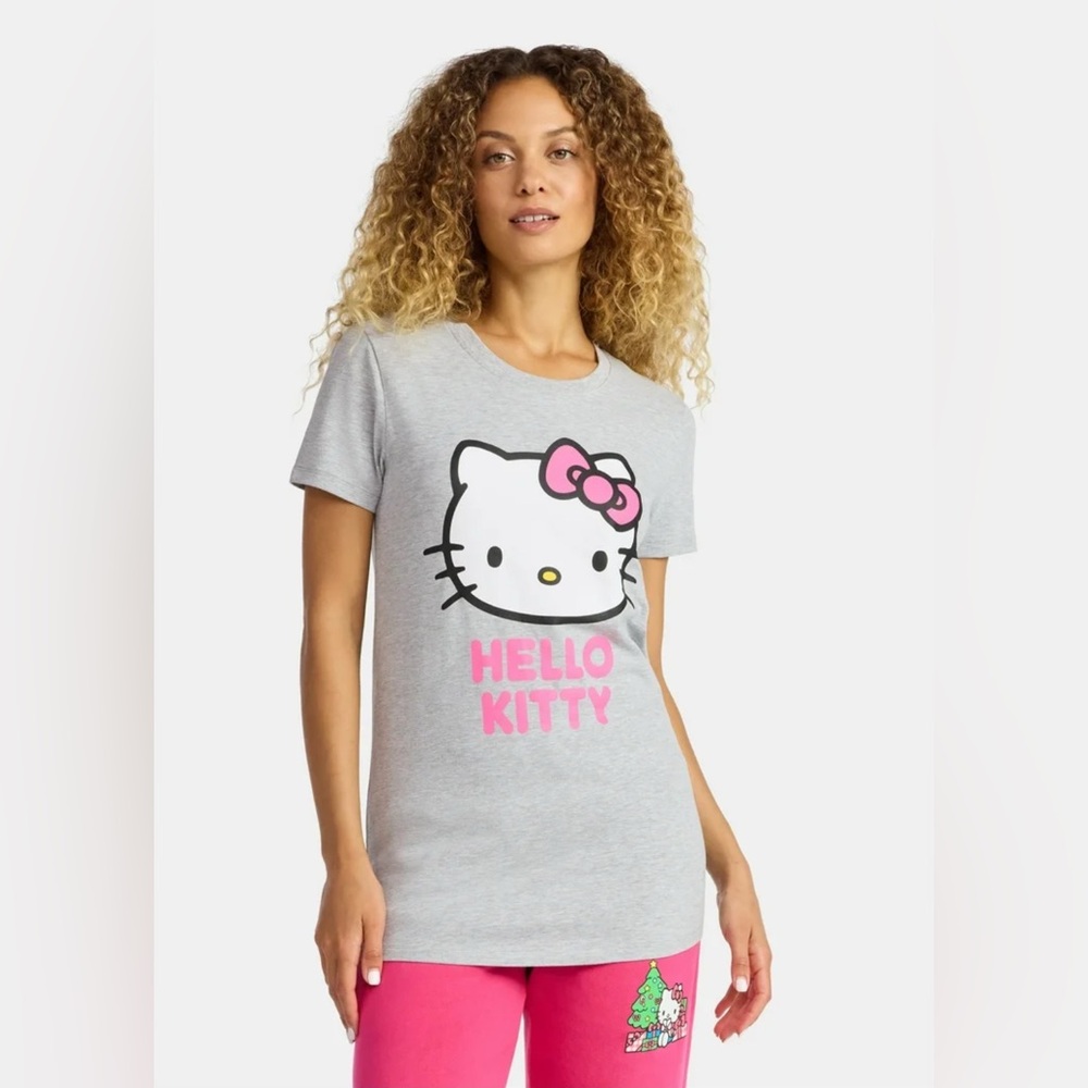 New! Sanrio Hello Kitty Short Sleeve Maternity Graphic Tee